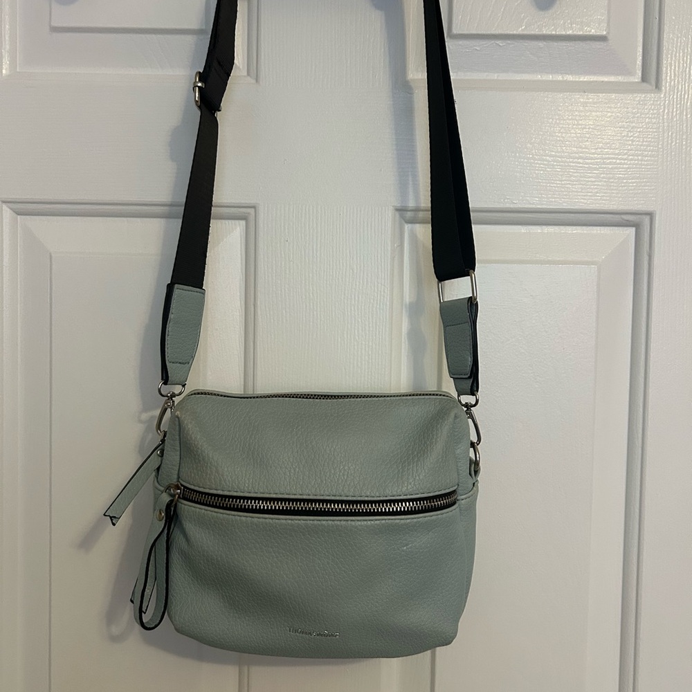 Elegant Crossbody Bag in Light Blue
